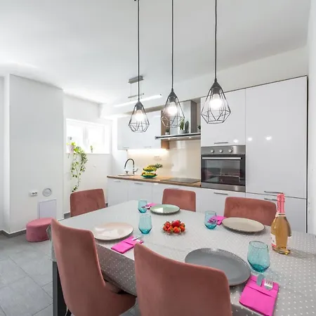 Ana & Mia Apartmán *