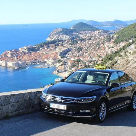 Ana & Mia דוברובניק