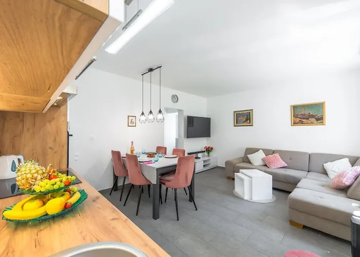 Ana & Mia * Dubrovnik